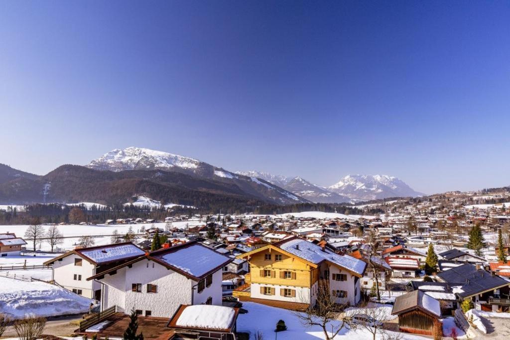 Haus Sonneck Ferienwohnungen Gbr Reit im Winkl Luaran gambar